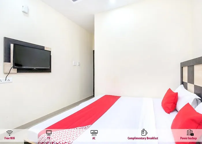 Oyo 14926 Ak Residency